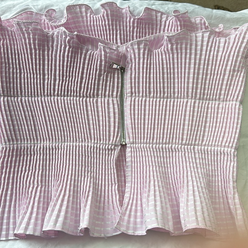 Potorsyn Pleated Ruffle Corset Style Cropped Top - Picture 4 of 7